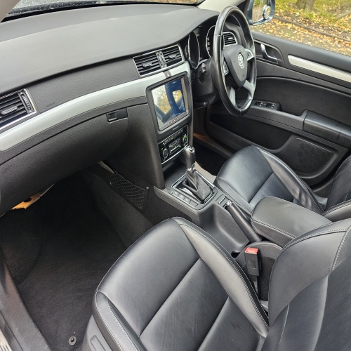 Skoda Superb 2014 (64)