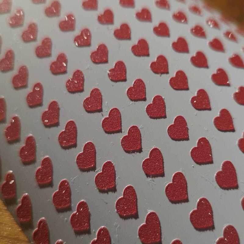 200 6mm heart stickers - Textured Red