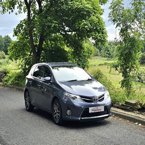 Toyota Auris 2015