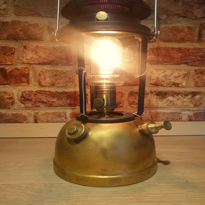 The Vapalux Kerosene Lamp, Ex Army 60s