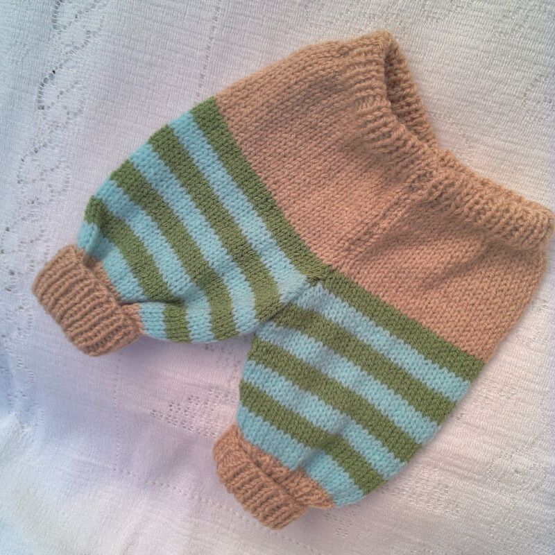 Boys Trousers and Jumper Outfit - 0 - 3 months Chest 16 ins - £17.50
