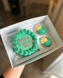 Bento cake and x2 Cupcakes