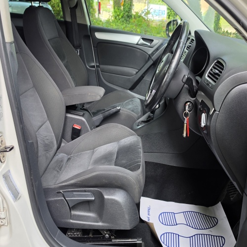 Volkswagen Golf 2011 (60)