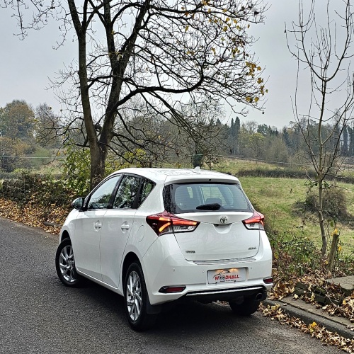 Toyota Auris 2016