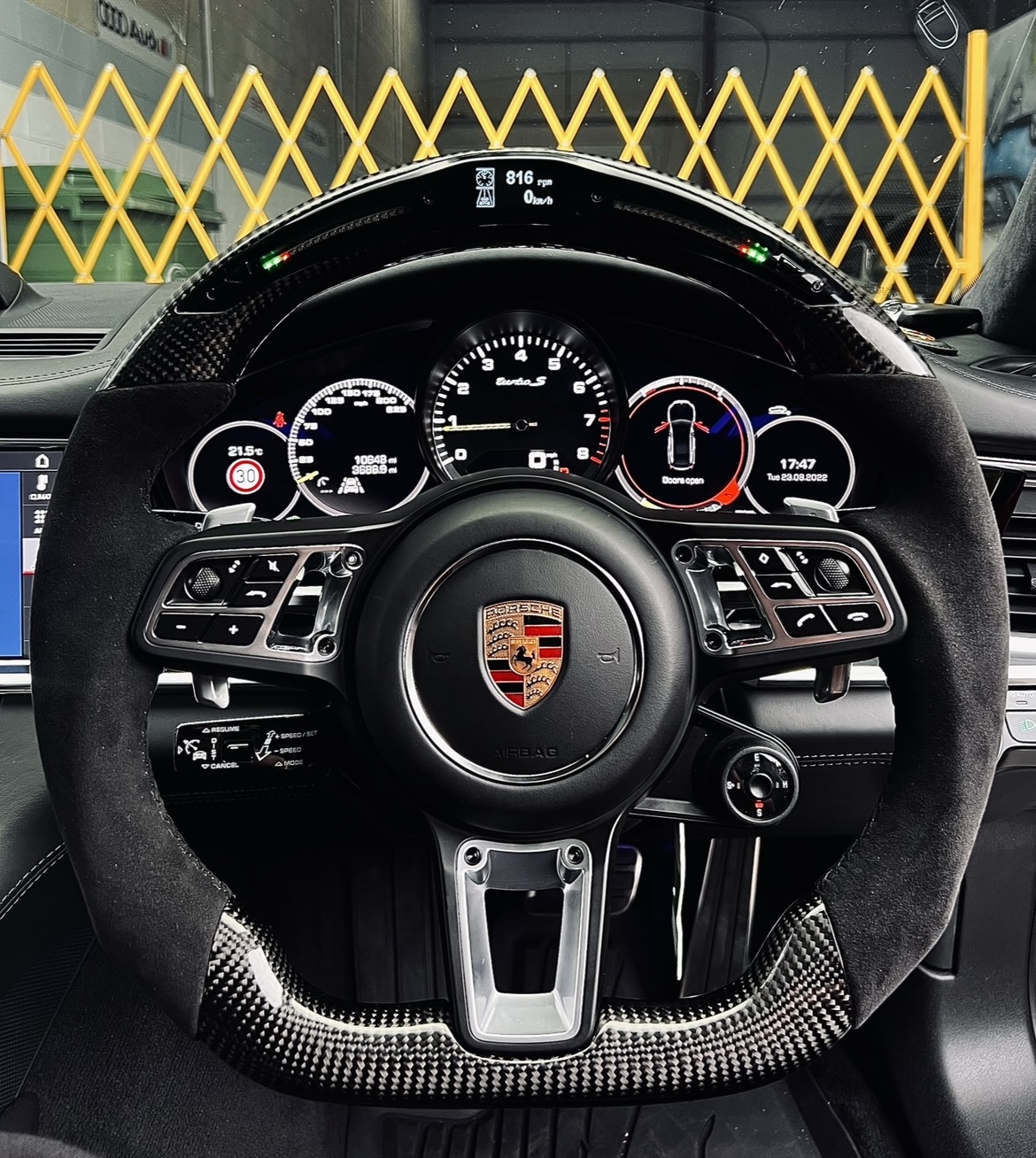 PORSCHE CUSTOM CARBON LED STEERING WHEEL