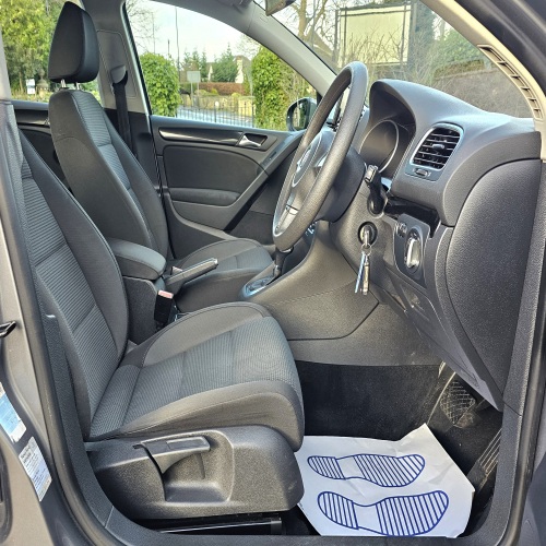 Volkswagen Golf 2010 (59)