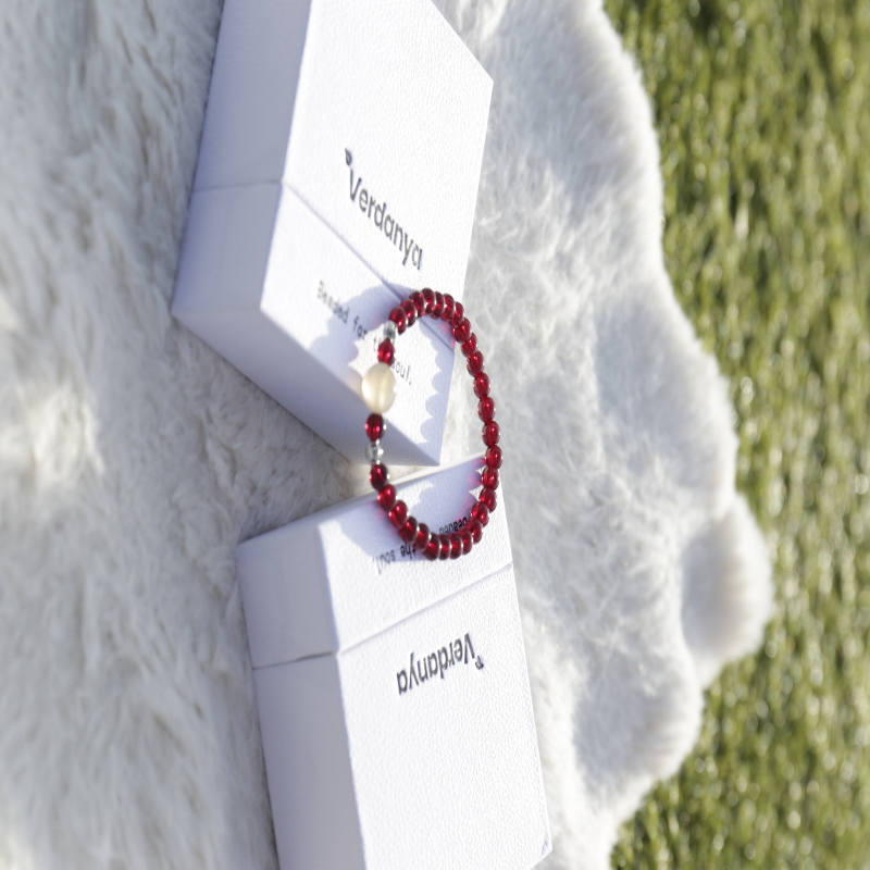 Crimson Prosperity Braclet