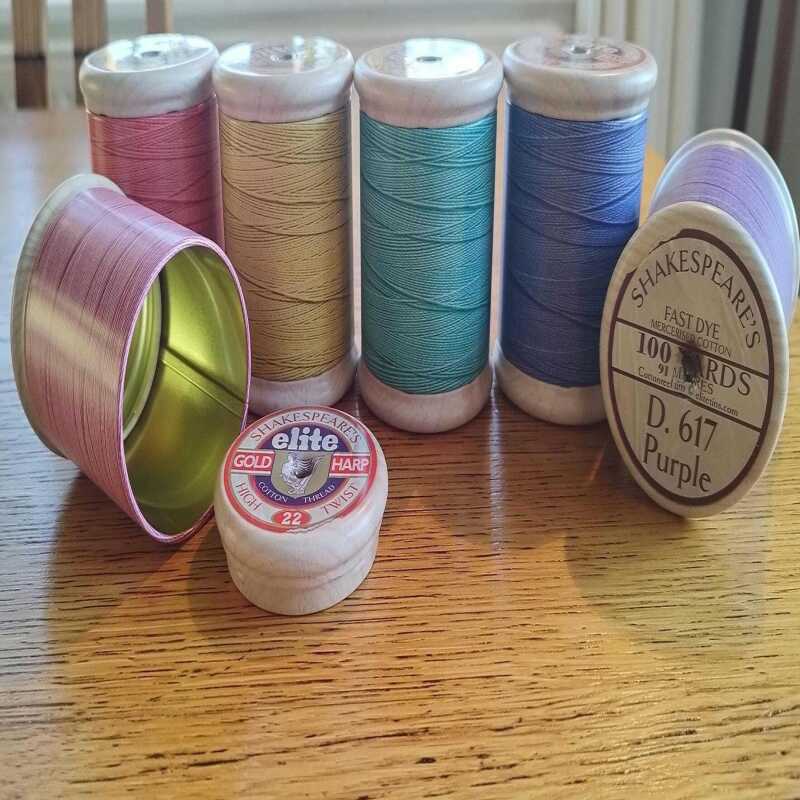Bobbin Sewing & Needle Travel Tin | Craft Storage Case - Purple
