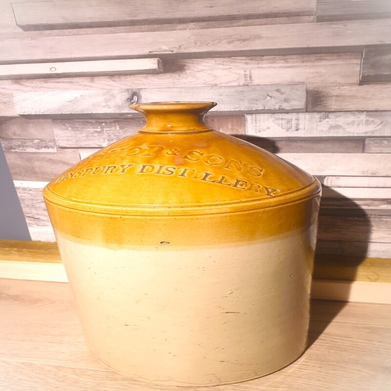 Earthen Ware Thomas Watson's Finsbury Distillery - Rare Piece !! great Feature