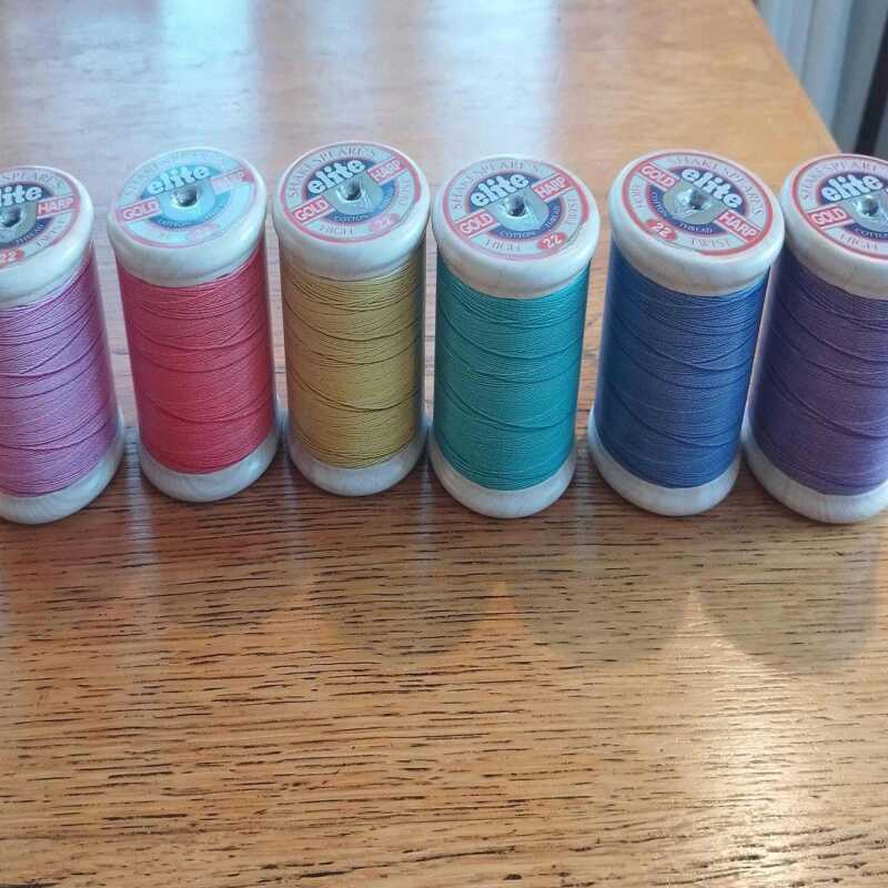Bobbin Sewing & Needle Travel Tin | Craft Storage Case - Purple
