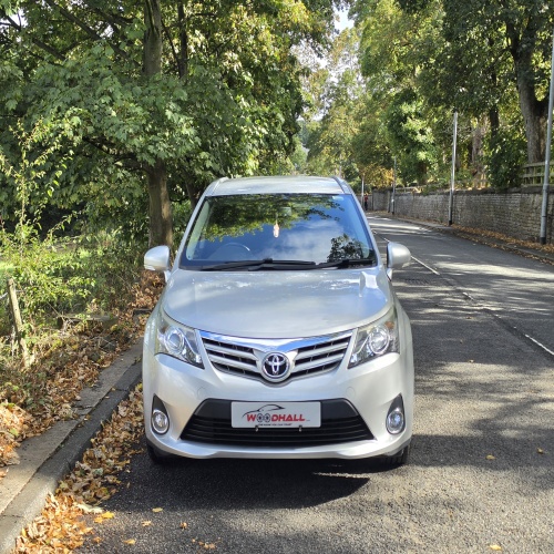 Toyota Avensis 2014