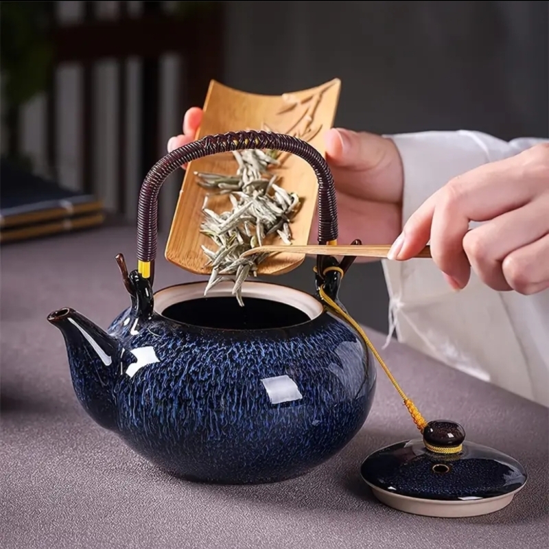 Chinese-Style Tea Set – Traditional Elegance & Timeless Charm