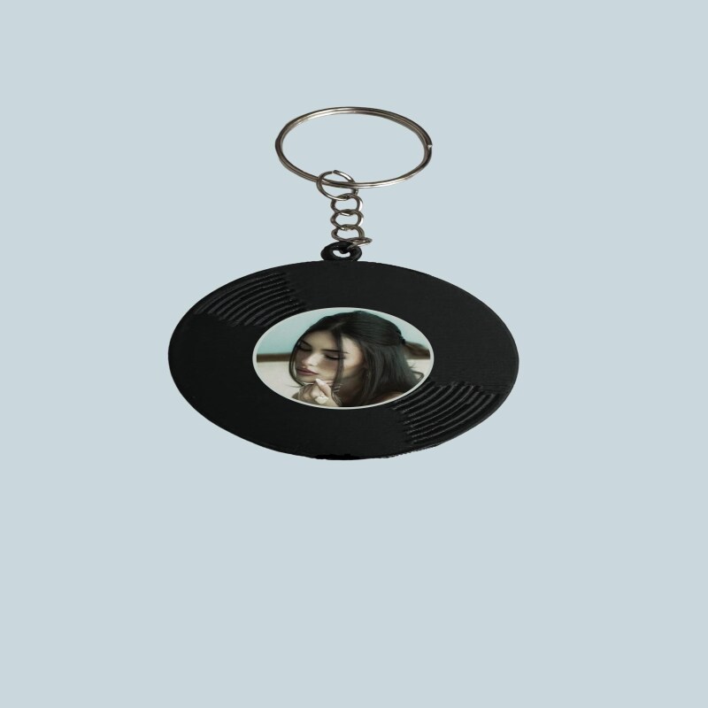 Madison Beer Vinyl 3D Print Keychains / Keyrings - Locket 1