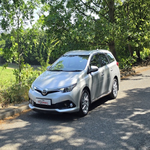 Toyota Auris 2016