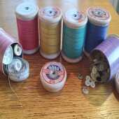 Bobbin Sewing & Needle Travel Tin | Craft Storage Case