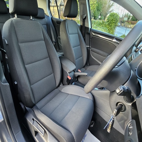 Volkswagen Golf 2010 (59)