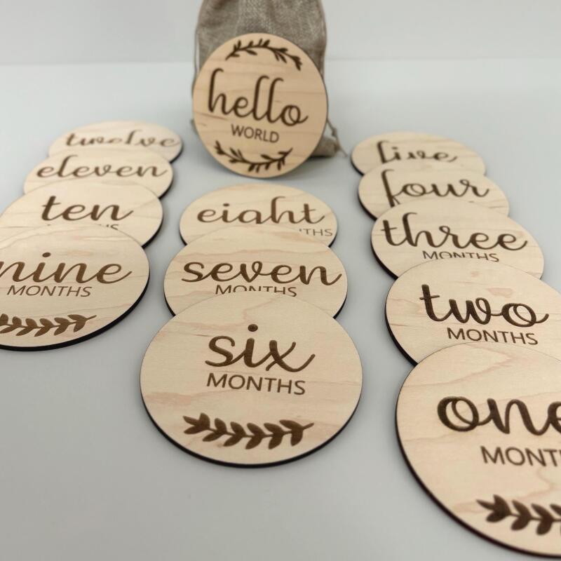 Baby Milestone Disc Set - New Baby Gift and Baby Shower Gifts / Wooden Photo Prop / Newborn Gift Ideas /Milestone Cards
