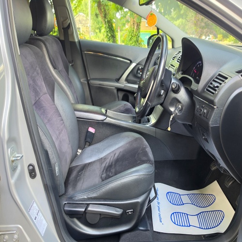Toyota Avensis 2014