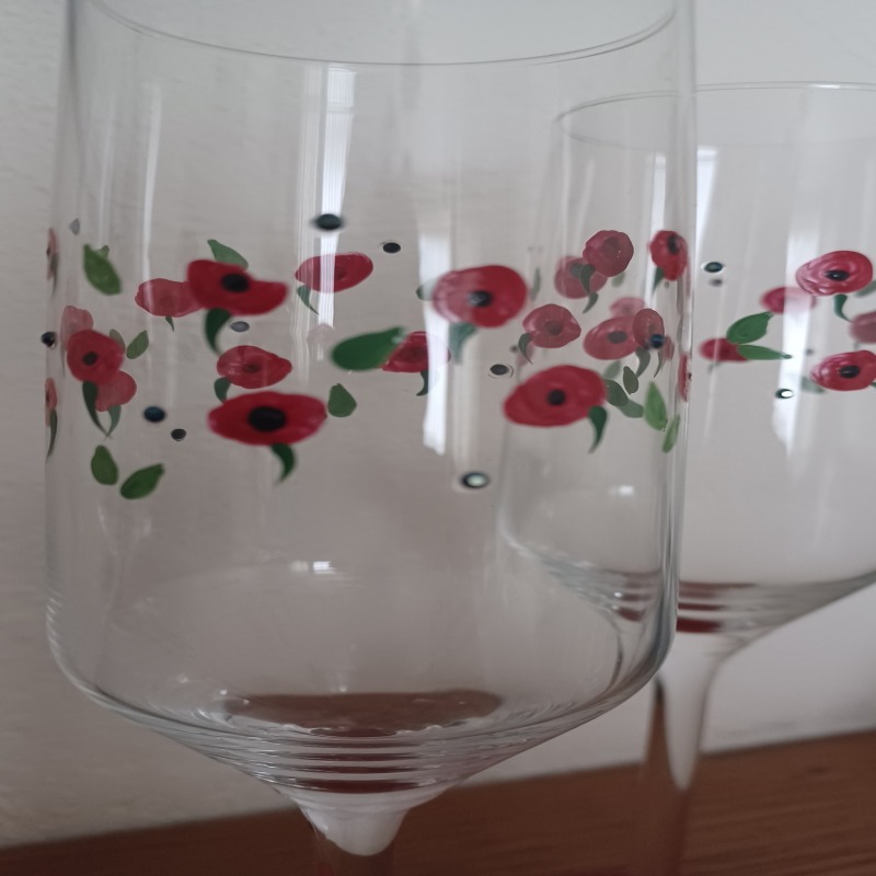 Hand Painted Poppy Champagne / Prosecco Glass