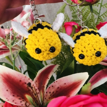Bee Keyring