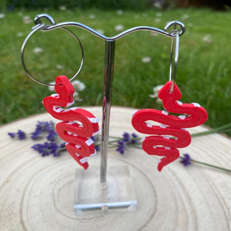 Red & White Striped Kingsnake Earrings: 50s Rockabilly Clay Jewelry - silver