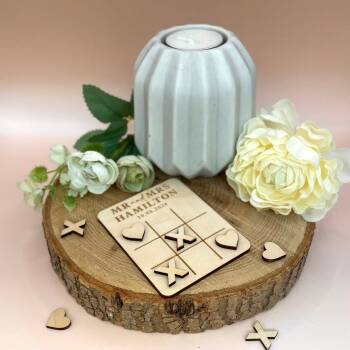 Personalised Wedding Favours / Wedding Games / Noughts and Crosses / Table Decoration / Gifts for Guests / Table Gift / Hearts & Kisses