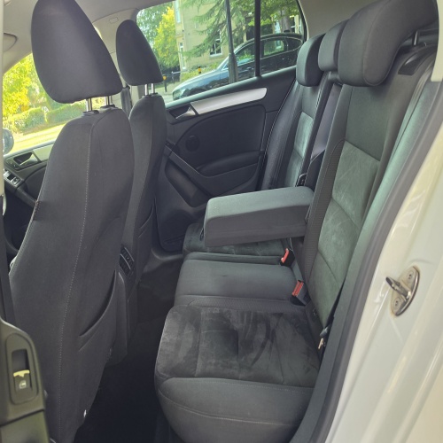 Volkswagen Golf 2011 (60)