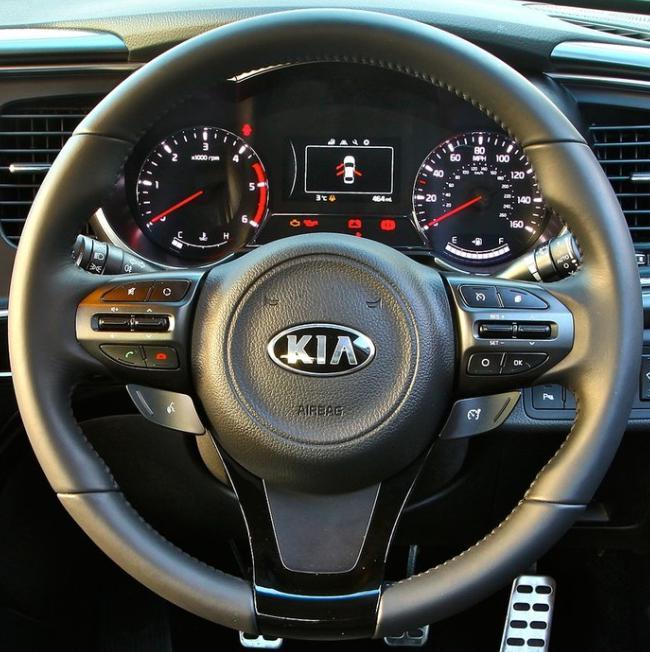 KIA 9
