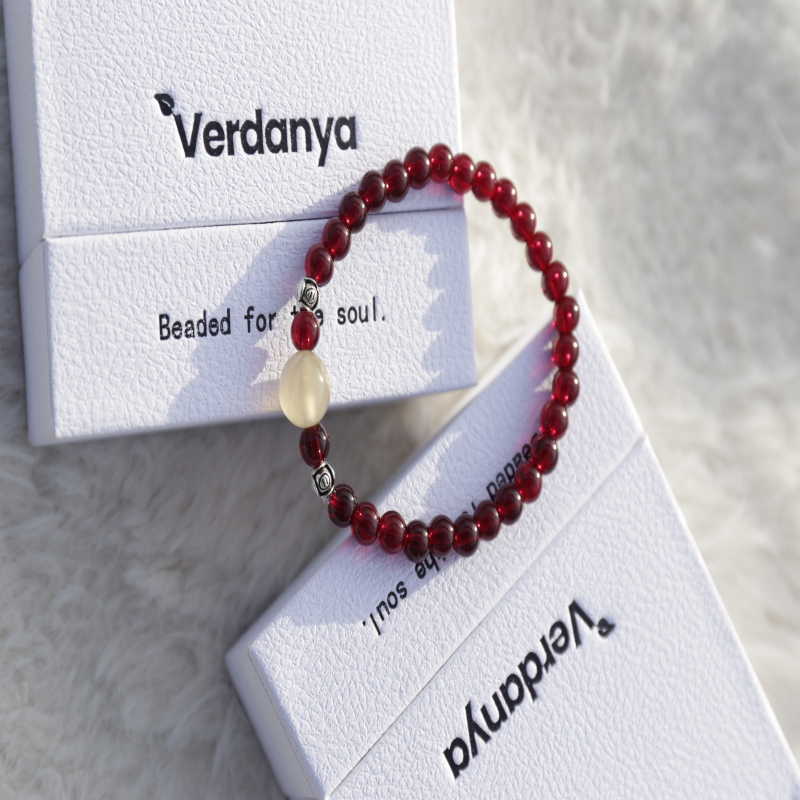 Crimson Prosperity Braclet