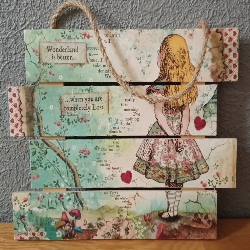 Wooden Plaque Hanging Pictures - Alice in Wonderland